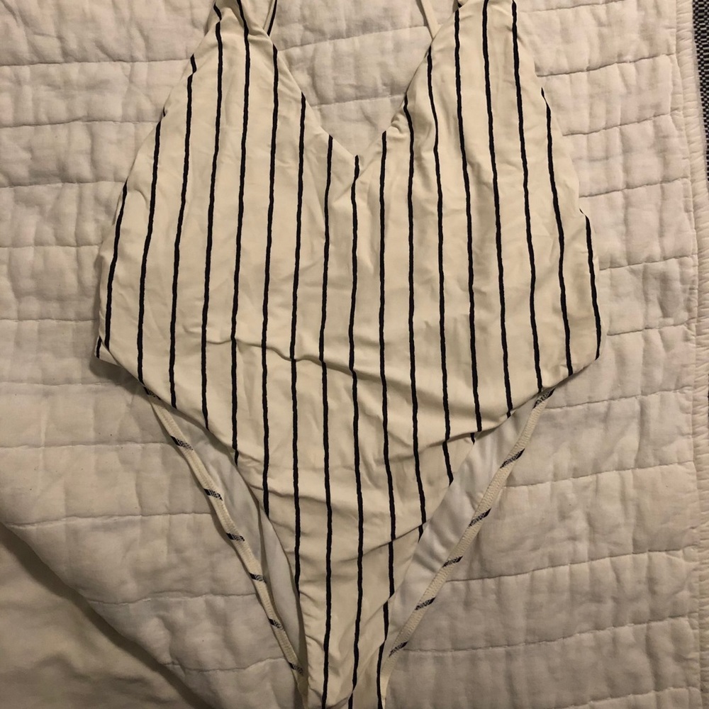 Billabong One Piece High-cut Cheeky